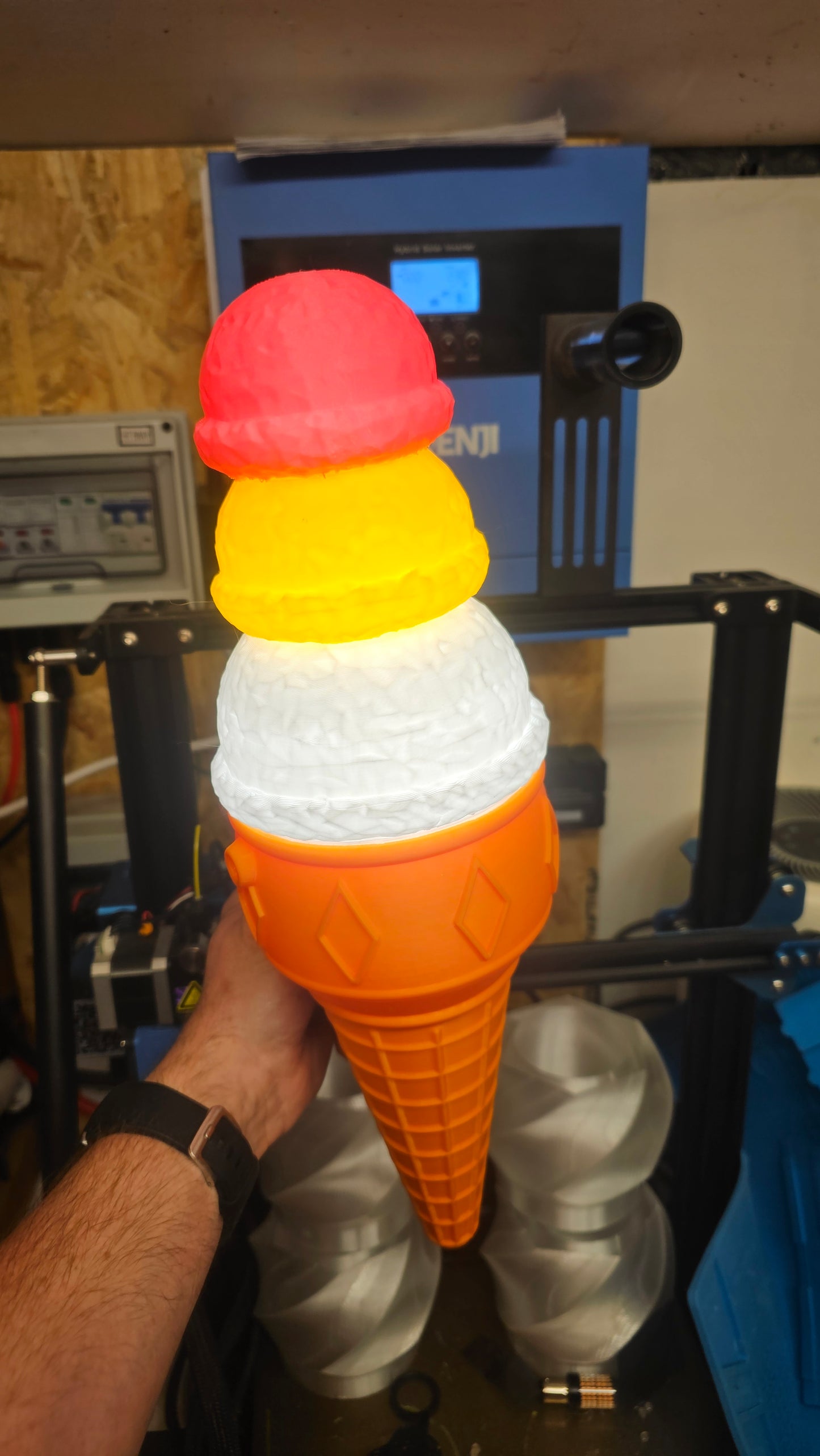 Pair of Ice Cream Van Light Up Cones β White OR Multicolour LED, RF Remote, Brackets & Fixings Included