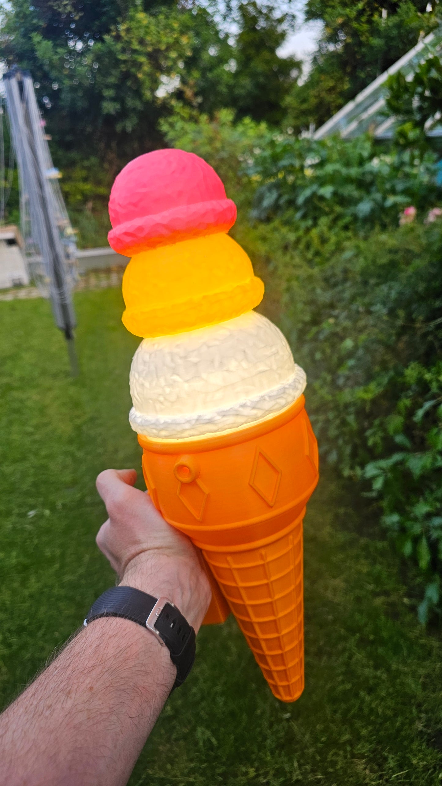 Pair of Ice Cream Van Light Up Cones β White OR Multicolour LED, RF Remote, Brackets & Fixings Included