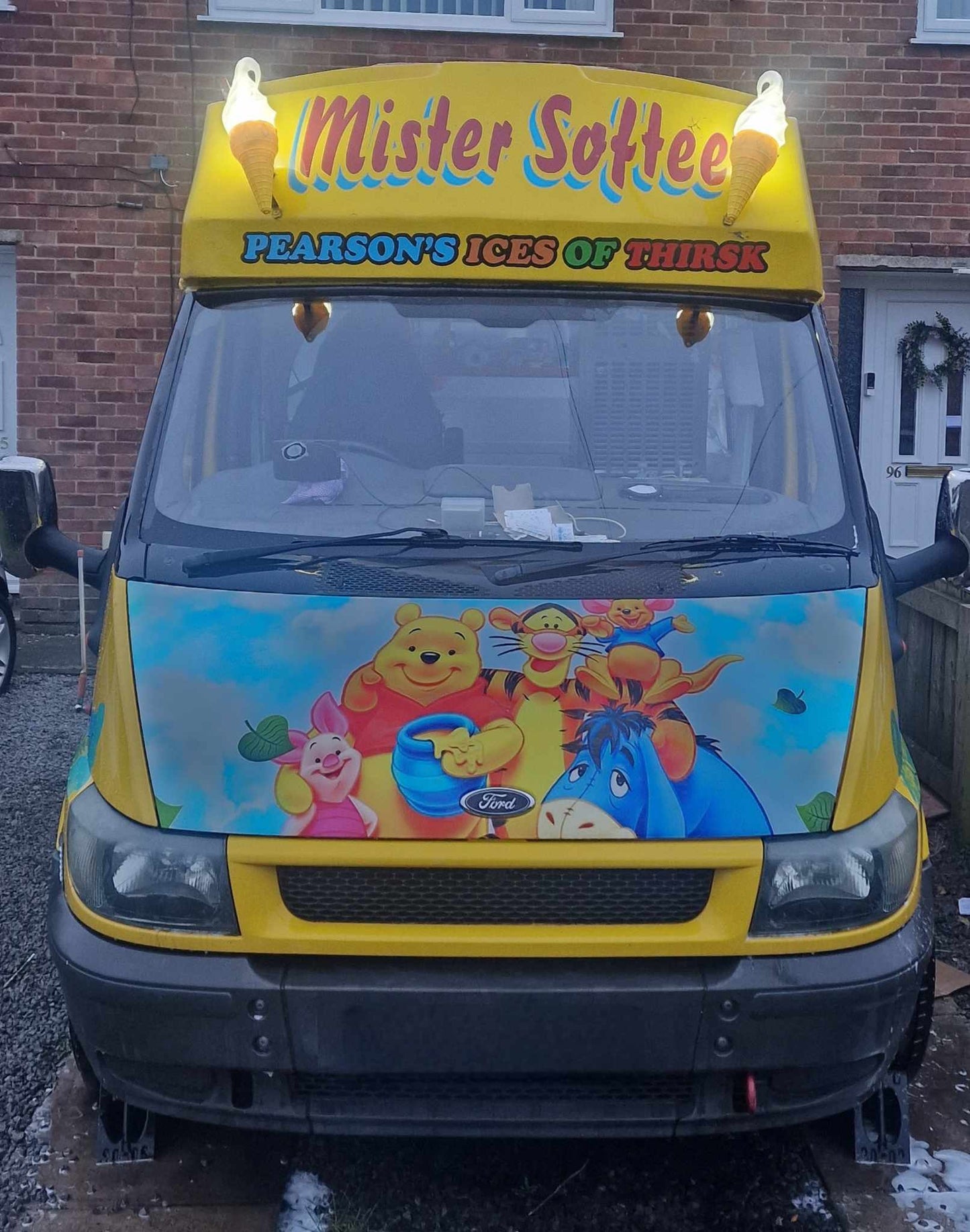 Pair of Ice Cream Van Light Up Cones  – White OR Multicolour LED, RF Remote, Brackets & Fixings Included